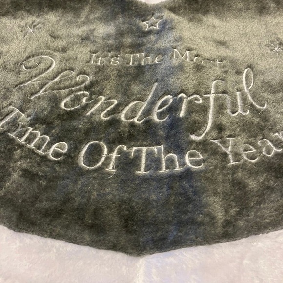 Christmas tree skirt - Picture 3 of 4